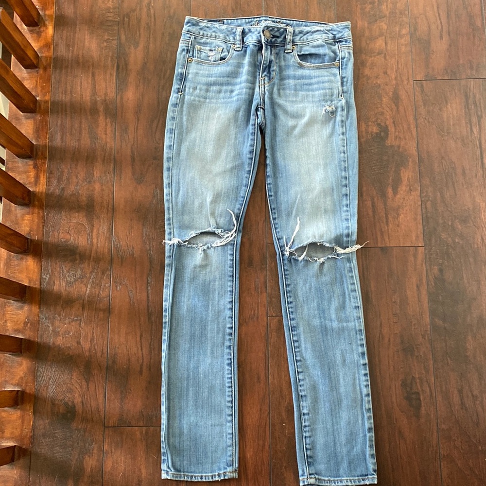 American Eagle Juniors size 2 stretch Skinny Jeans
